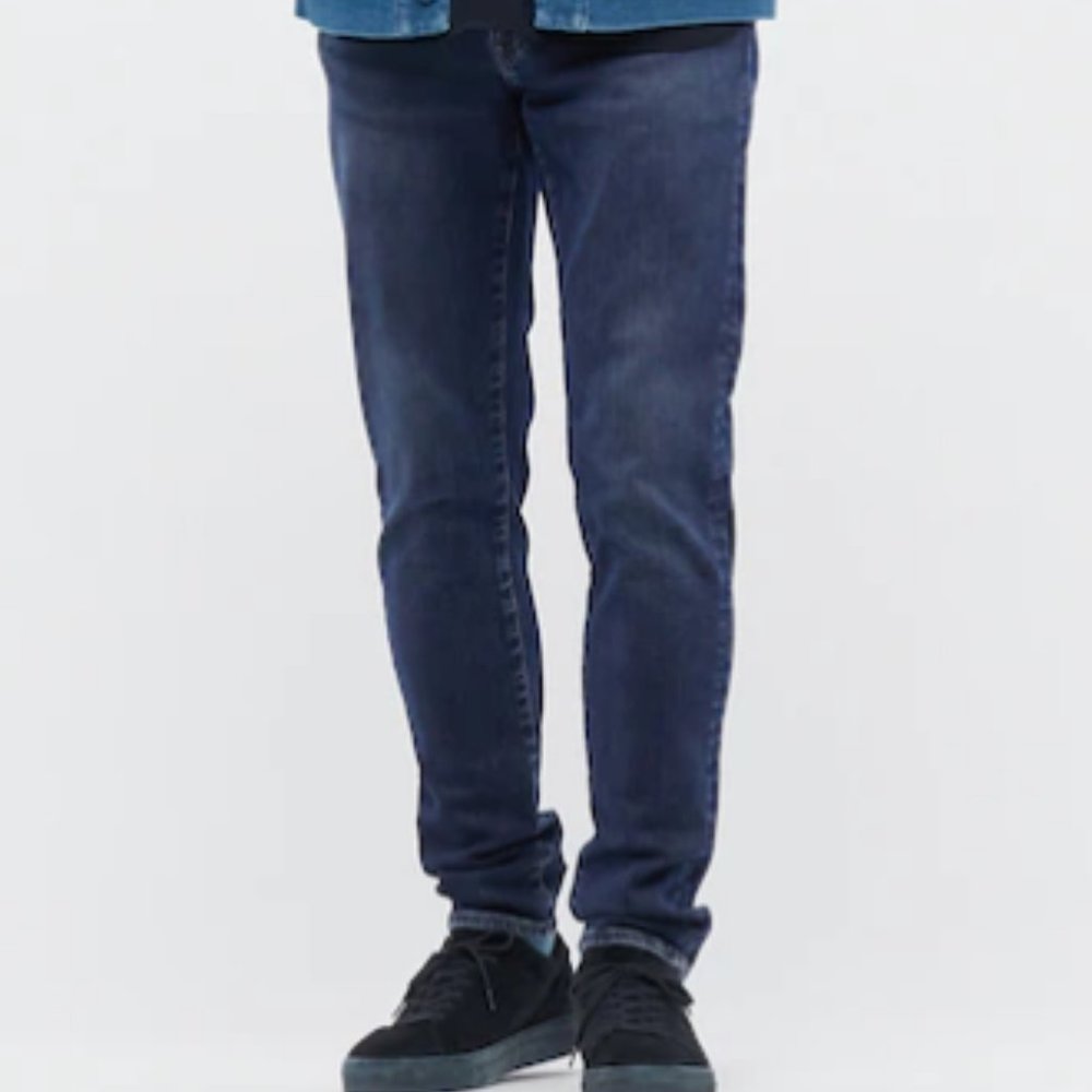 Uniqlo MEN ULTRA STRETCH SKINNY-FIT JEANS. Light Blue. 32x30
